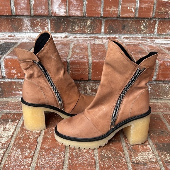 Free People Jack Size Zip Tan Ankle Boots Women's Size 39.5 US 9 - Picture 5 of 7